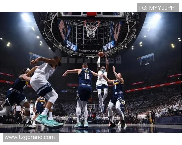 2004年NBA总决赛魔术队与森林狼队的精彩对决回顾与分析 2004年NBA总决赛魔术队与森林狼队的精彩对决回顾与分析