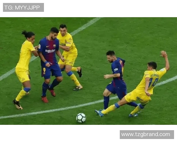 巴黎与巴萨的对决：足球盛宴中的战术较量与明星对抗